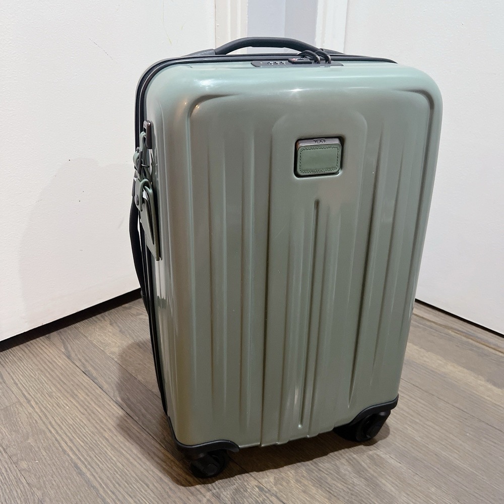 NEW Tumi V4 INTERNATIONAL Expandable 4 Wheel Carry On Suit Case - SAGE GREEN - Picture 2 of 13